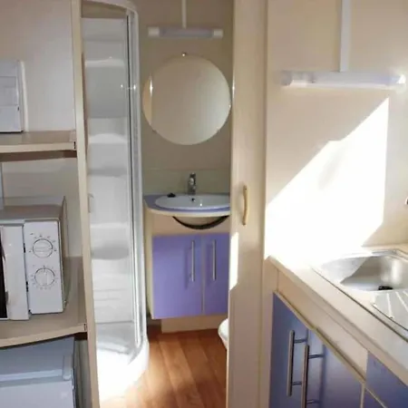 Mobil Confortable Avec Terrasse - 2 Pers. - Api-1-52-2909