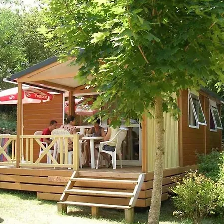 Kemping Mobil Confortable Avec Terrasse - 2 Pers. - Api-1-52-2909